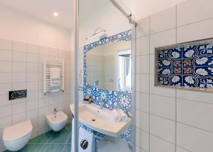 Sea View B&B 라벨로